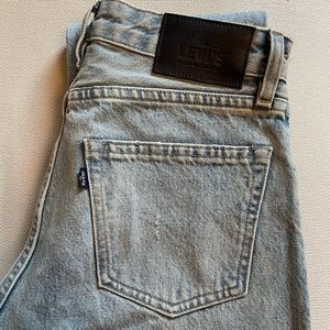 Levis slim crop jeans